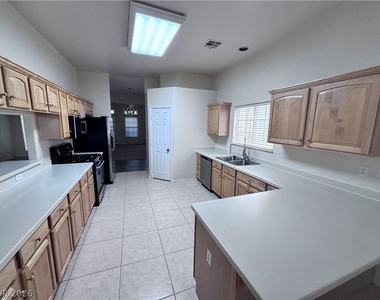 5117 Elm Grove Drive - Photo Thumbnail 13
