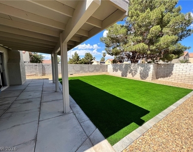 8304 Palmada Drive - Photo Thumbnail 4