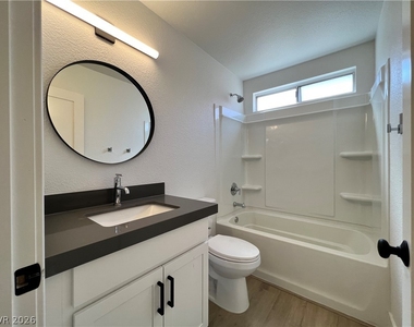 8304 Palmada Drive - Photo Thumbnail 13