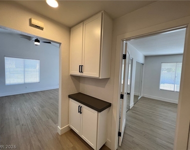 8304 Palmada Drive - Photo Thumbnail 15