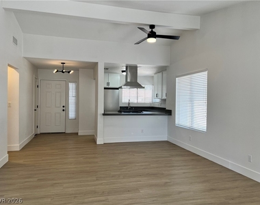 8304 Palmada Drive - Photo Thumbnail 23