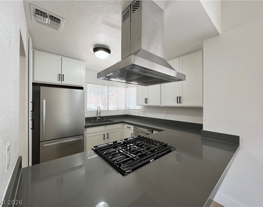 8304 Palmada Drive - Photo Thumbnail 19