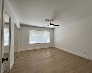 8304 Palmada Drive - Photo Thumbnail 8