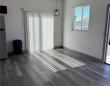 388 Erin Street - Photo Thumbnail 3