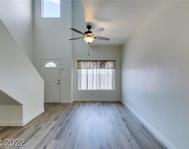 475 Lost Eagle Way - Photo Thumbnail 32