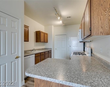 475 Lost Eagle Way - Photo Thumbnail 22