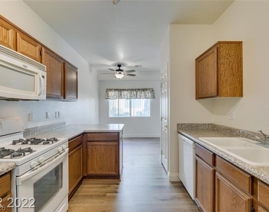 475 Lost Eagle Way - Photo Thumbnail 23