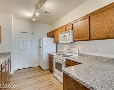 475 Lost Eagle Way - Photo Thumbnail 19