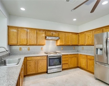 2659 Lochleven Way - Photo Thumbnail 6
