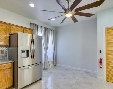2659 Lochleven Way - Photo Thumbnail 7