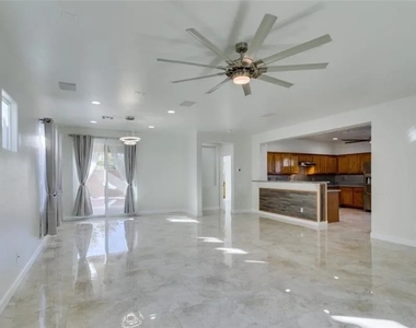 2659 Lochleven Way - Photo Thumbnail 8