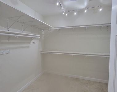 2659 Lochleven Way - Photo Thumbnail 25
