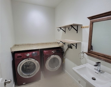 2659 Lochleven Way - Photo Thumbnail 18