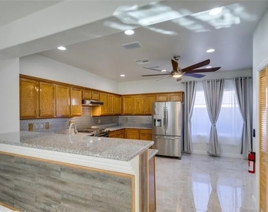 2659 Lochleven Way - Photo Thumbnail 5
