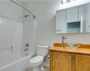 2659 Lochleven Way - Photo Thumbnail 16