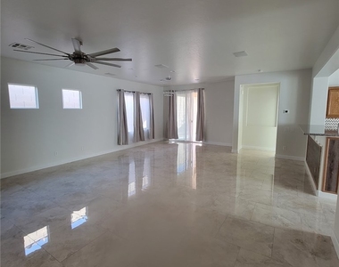 2659 Lochleven Way - Photo Thumbnail 4