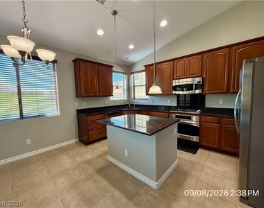 2721 Auchmull Street - Photo Thumbnail 5