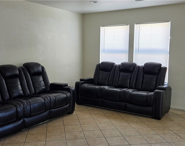 1452 Padbury Court - Photo Thumbnail 2