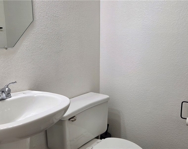1452 Padbury Court - Photo Thumbnail 4