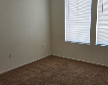 1452 Padbury Court - Photo Thumbnail 7