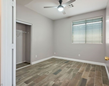 5913 Running Horse Drive - Photo Thumbnail 35