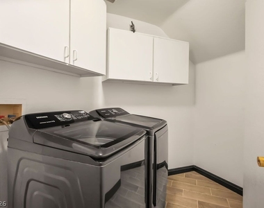 5913 Running Horse Drive - Photo Thumbnail 24