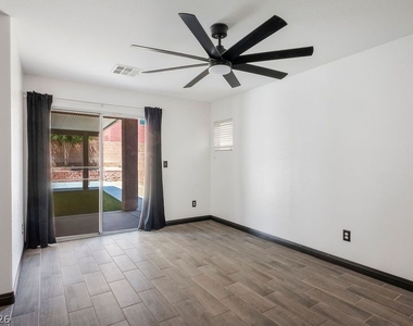 5913 Running Horse Drive - Photo Thumbnail 13