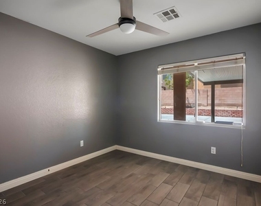 5913 Running Horse Drive - Photo Thumbnail 19