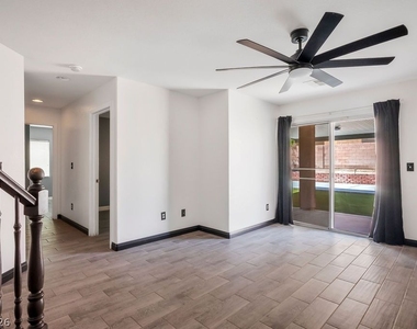 5913 Running Horse Drive - Photo Thumbnail 14