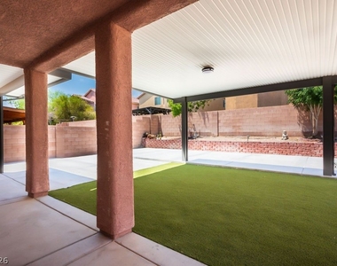 5913 Running Horse Drive - Photo Thumbnail 16