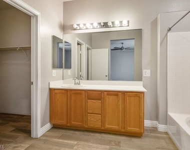 5913 Running Horse Drive - Photo Thumbnail 40