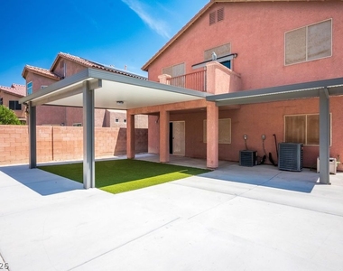 5913 Running Horse Drive - Photo Thumbnail 17