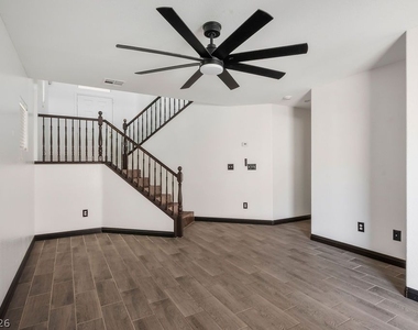 5913 Running Horse Drive - Photo Thumbnail 15