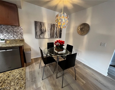 4200 S Valley View Boulevard - Photo Thumbnail 5