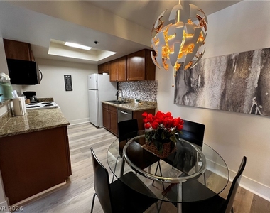 4200 S Valley View Boulevard - Photo Thumbnail 8