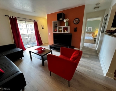 4200 S Valley View Boulevard - Photo Thumbnail 1