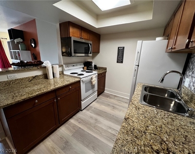 4200 S Valley View Boulevard - Photo Thumbnail 10