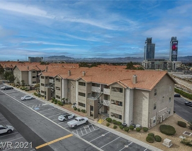 4200 S Valley View Boulevard - Photo Thumbnail 23