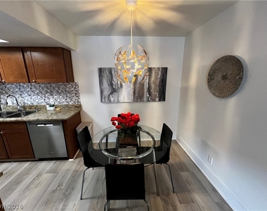 4200 S Valley View Boulevard - Photo Thumbnail 6