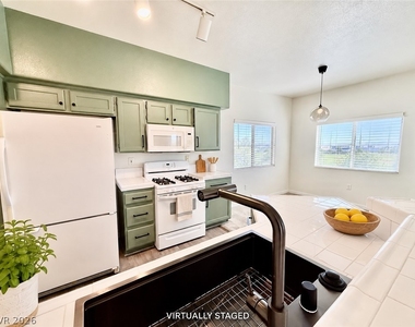 2121 Echo Bay Street - Photo Thumbnail 3