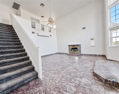 764 Benedict Drive - Photo Thumbnail 2
