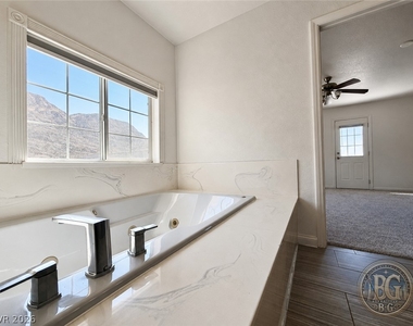 764 Benedict Drive - Photo Thumbnail 34