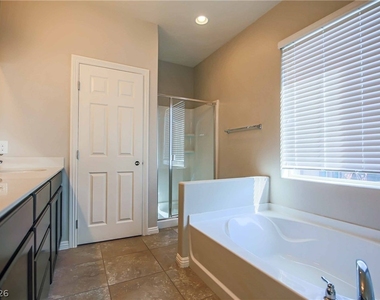 1143 Jesse Harbor Avenue - Photo Thumbnail 25
