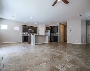 1143 Jesse Harbor Avenue - Photo Thumbnail 5