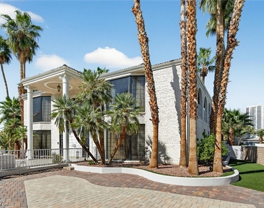 2834 Queens Courtyard - Photo Thumbnail 16