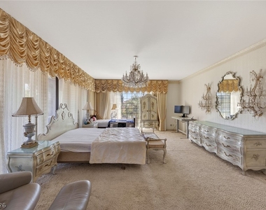 2834 Queens Courtyard - Photo Thumbnail 31