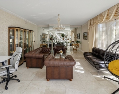 2834 Queens Courtyard - Photo Thumbnail 19