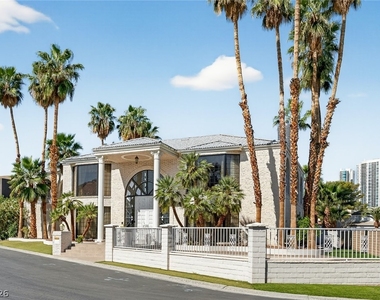 2834 Queens Courtyard - Photo Thumbnail 12