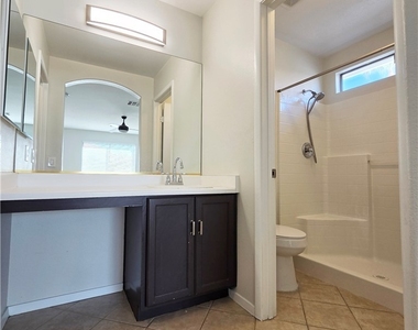 4931 Lunetto Avenue - Photo Thumbnail 21