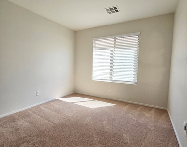 4931 Lunetto Avenue - Photo Thumbnail 23